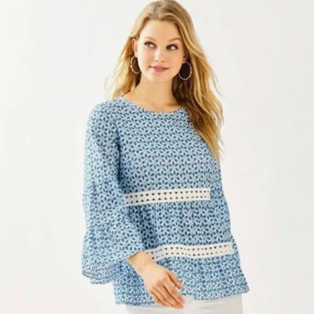 NWT Lilly Pulitzer Zazie Eyelet Top. Size Medium.